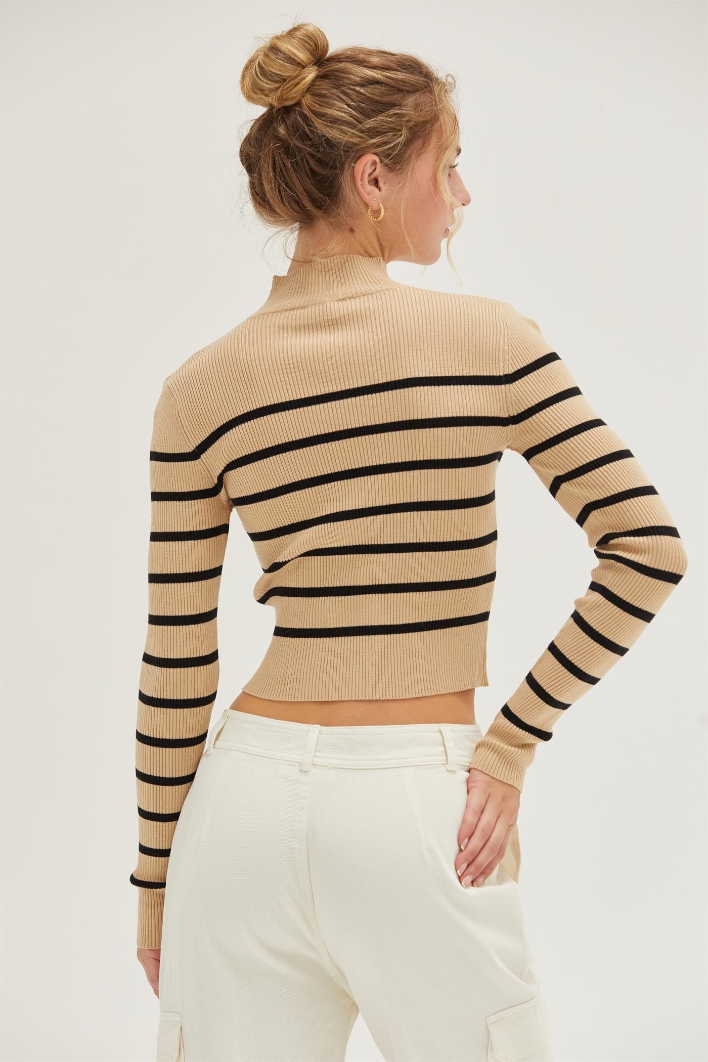 STRIPED CROPPED MOCK NECK SWEATER